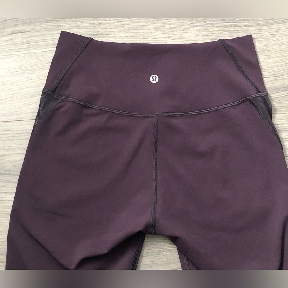 Lululemon Cropped Mesh Side Leggings Women’s Size 6 Athletic Training Gym